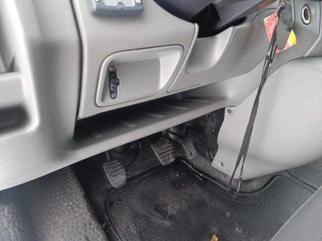 928824-75 Opel Vivaro Van 2.9t 2.0 CDTI -2011