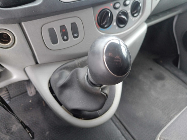 928824-80 Opel Vivaro Van 2.9t 2.0 CDTI -2011