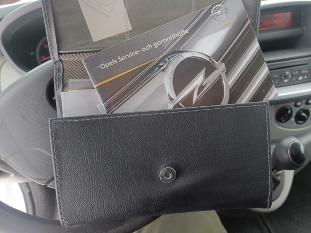 928824-84 Opel Vivaro Van 2.9t 2.0 CDTI -2011