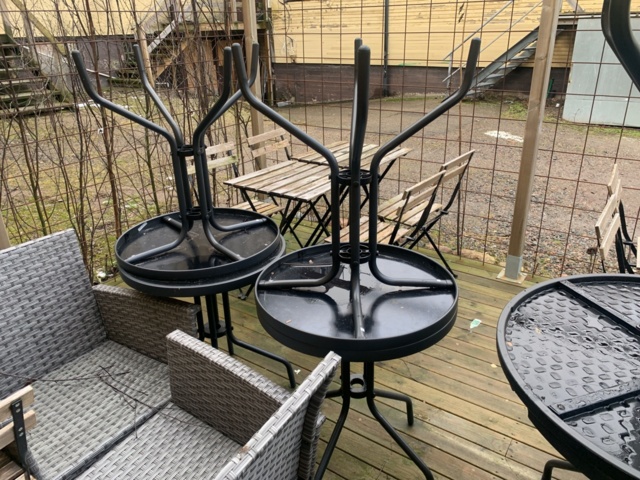 882729-8 Utemöbler