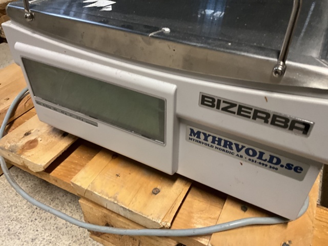 961578-7 2 digital scales BIZERBA model SC II 100