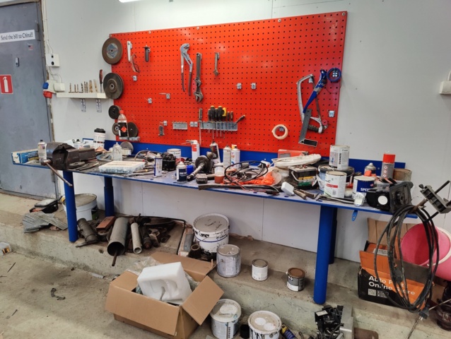 986384-1 Workbench with tool board (Updated info)