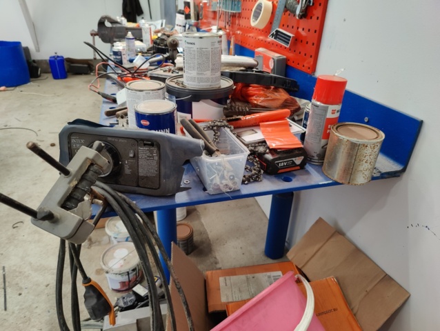 986384-3 Workbench with tool board (Updated info)