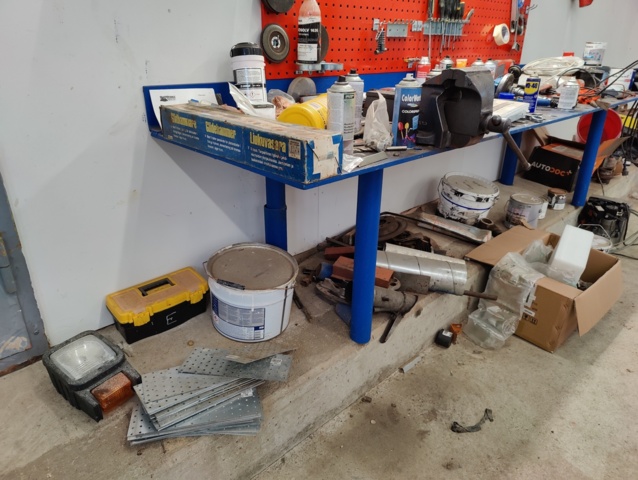 986384-9 Workbench with tool board (Updated info)