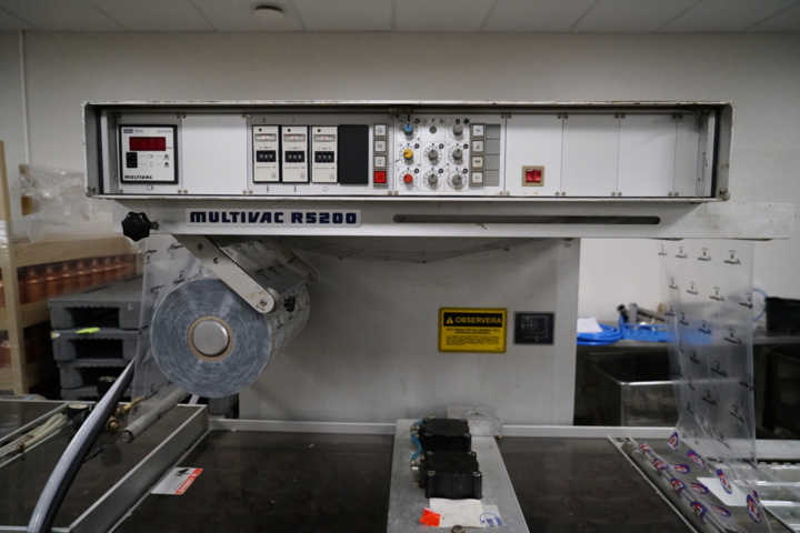 987575-2 Packaging machine Multivac R5200 - 1990