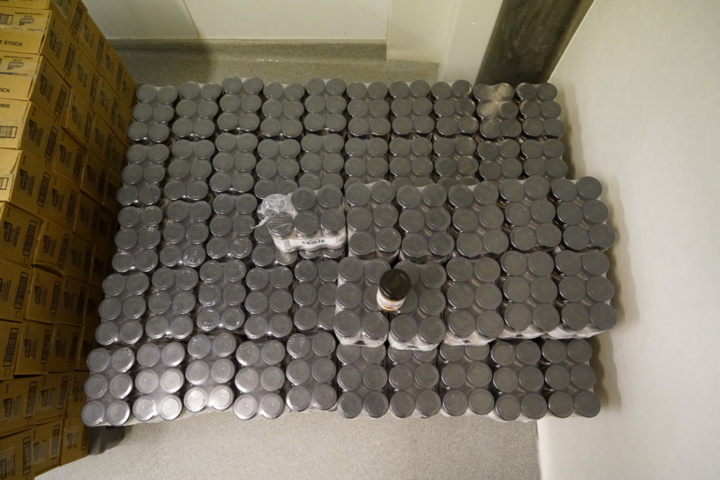 987576-3 Lot of frying spices - 950 cans Canadian blend