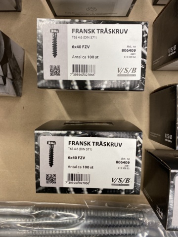 987646-11 Assortment with French wood screw