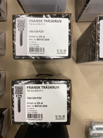 987646-15 Assortment with French wood screw