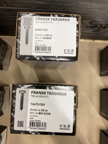 987647-17 Assortment with French wood screw