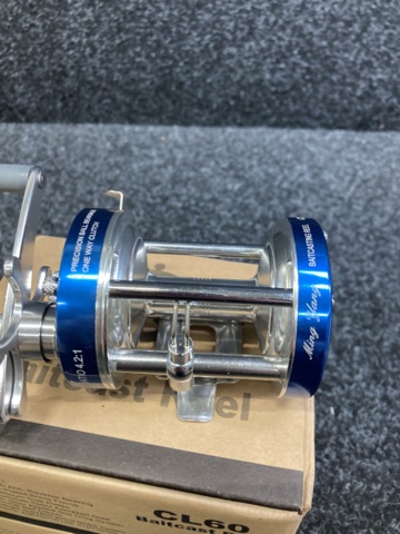 984029-4 2 fishing reels Ming Yang CL60 Ratio: 4.2:1