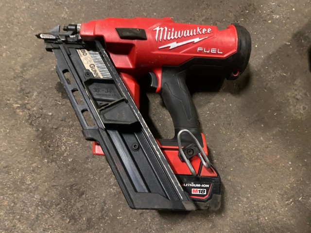 987674-2 Milwaukee M18 FFN nail gun