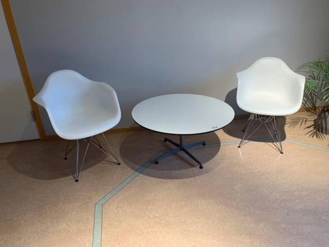 956112-2 Round pillar table and two chairs