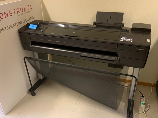 956117-1 Large printer HP DesignJet T730