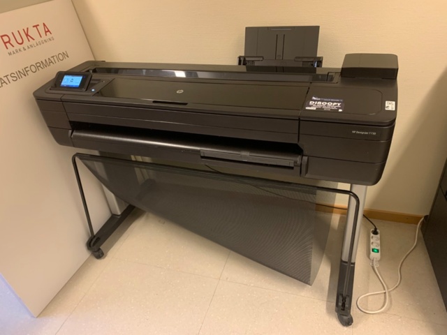 956117-7 Large printer HP DesignJet T730