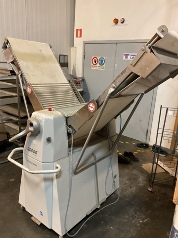 961628-7 Rolling machine Rondo on wheels