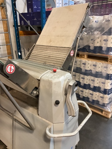 961628-12 Rolling machine Rondo on wheels