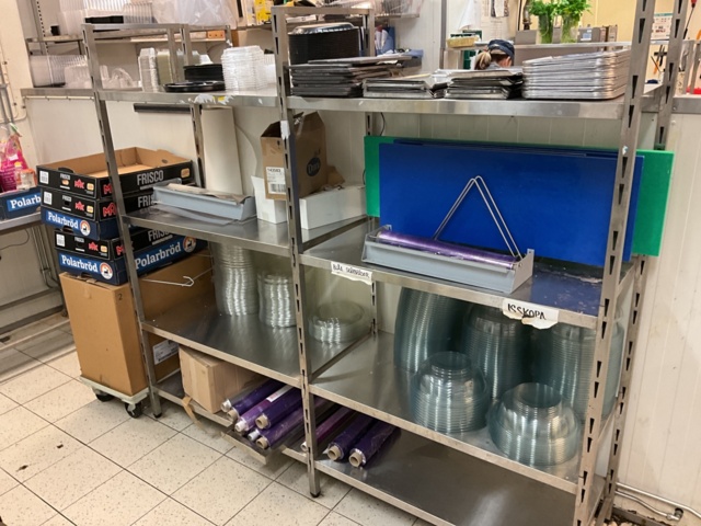 961648-5 3 stainless steel shelves