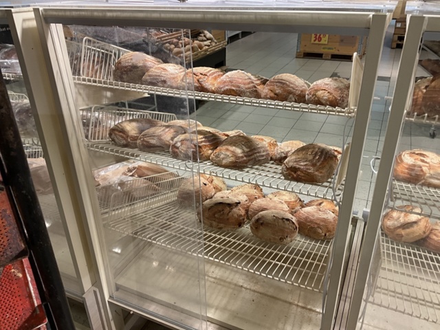 961662-12 Hyllinredning för bröd i vinkel