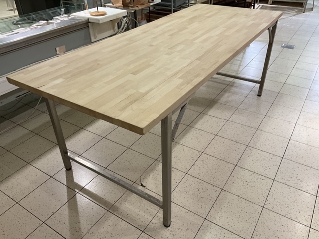 961672-4 Bakery bench in mint condition