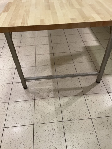 961672-10 Bakery bench in mint condition