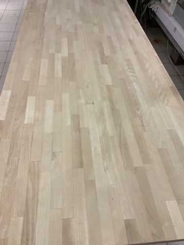 961672-11 Bakery bench in mint condition