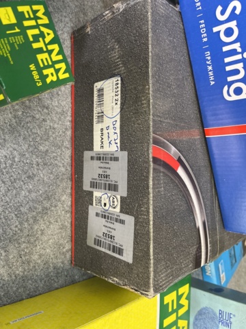 662946-6 Spare parts for passenger cars