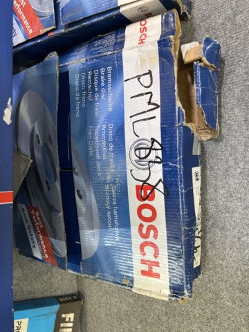 662946-8 Spare parts for passenger cars