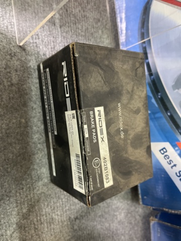 662946-12 Spare parts for passenger cars