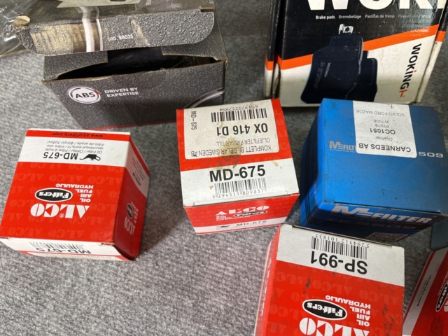 662946-17 Spare parts for passenger cars