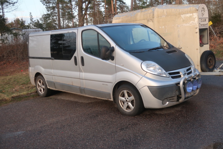 988020-2 Nissan Primastar Combi 2.5 dCi Quickshift, 146hp, 2010