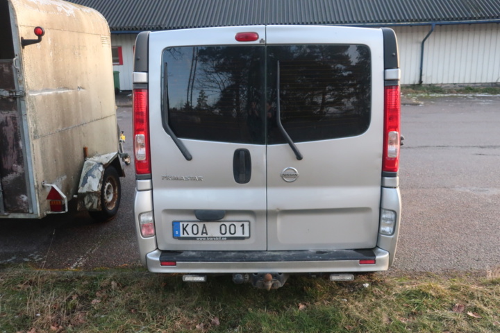 988020-5 Nissan Primastar Combi 2.5 dCi Quickshift, 146hp, 2010