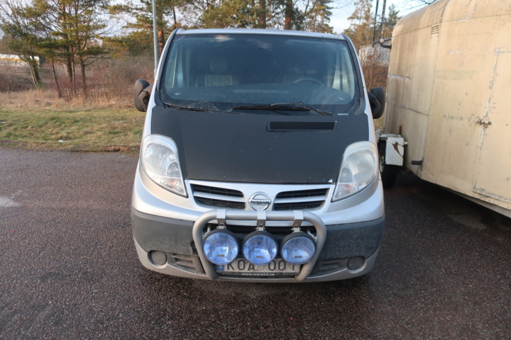 988020-8 Nissan Primastar Combi 2.5 dCi Quickshift, 146hp, 2010