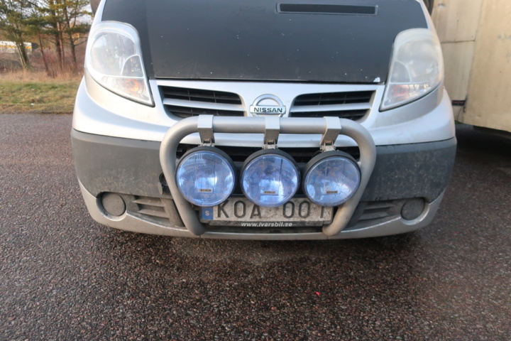 988020-9 Nissan Primastar Combi 2.5 dCi Quickshift, 146hp, 2010