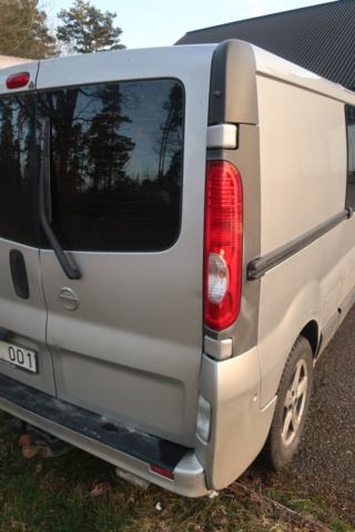 988020-25 Nissan Primastar Combi 2.5 dCi Quickshift, 146hp, 2010