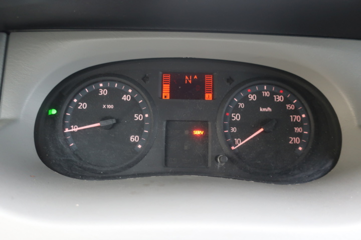 988020-28 Nissan Primastar Combi 2.5 dCi Quickshift, 146hp, 2010