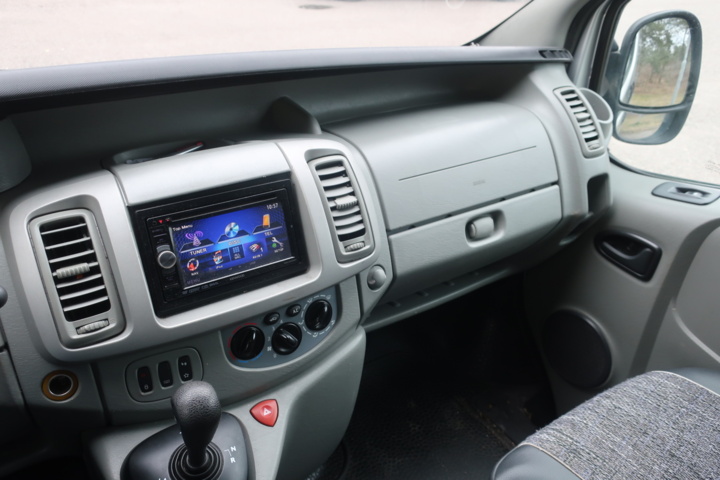 988020-30 Nissan Primastar Combi 2.5 dCi Quickshift, 146hp, 2010