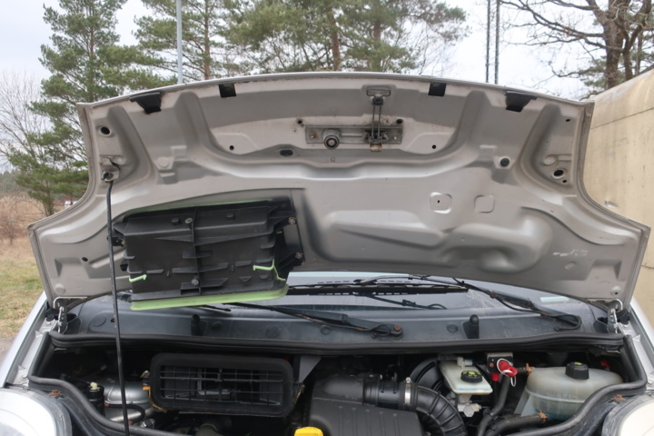 988020-65 Nissan Primastar Combi 2.5 dCi Quickshift, 146hp, 2010