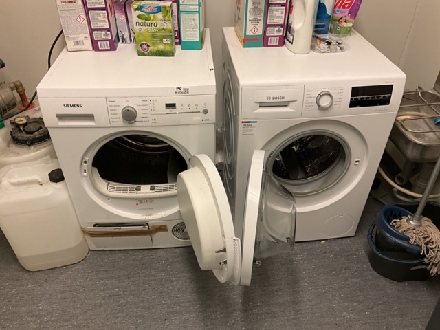 Laundry column with washing machine and tumbler - PS Auction - We value ...
