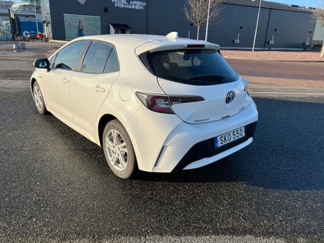 953022-3 Toyota Corolla Hybrid e-CVT - 2020