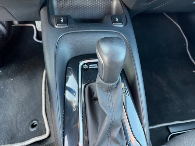 953022-19 Toyota Corolla Hybrid e-CVT - 2020