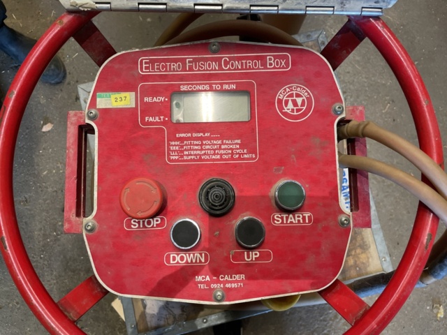 988210-2 Plastic pipe welding MCA & Calder SAM 3