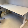 956133-2 Electric raise/lower desk, office chair, etc