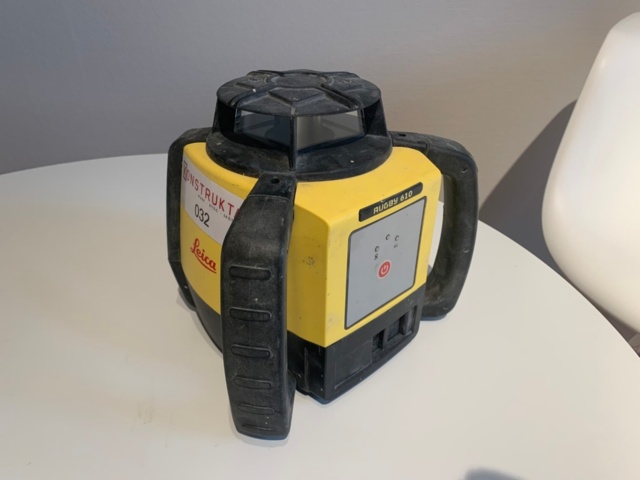 956151-4 Laser Leica incl. stand