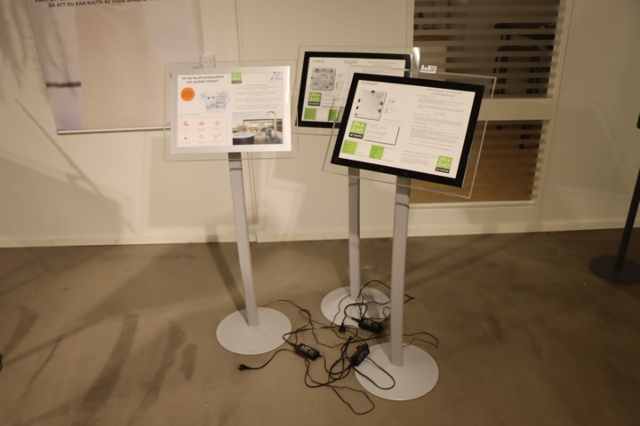 930789-1 3 display displays with lighting