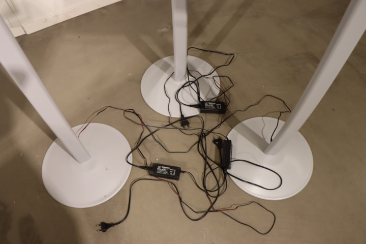 930789-2 3 display displays with lighting