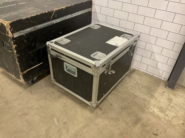 961733-2 2 pcs. stage boxes on wheels