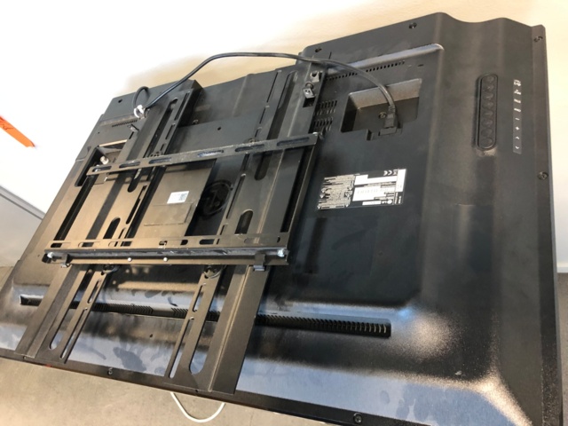 988440-5 LG 42LN549C 42-tuumainen TV - Ei pohjahintaa