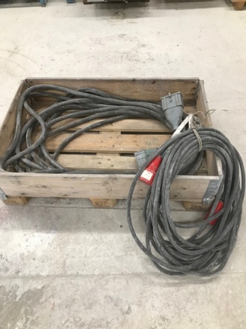 988744-2 Extension cable 3-phase, 2 pieces