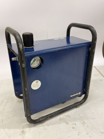 Moisture separator for compressed air mask Sundström SR99 - PS Auction ...