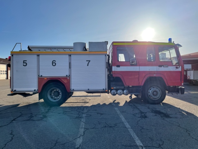 989088-8 Fire engine VOLVO FL10 4x2 1997, Low mileage